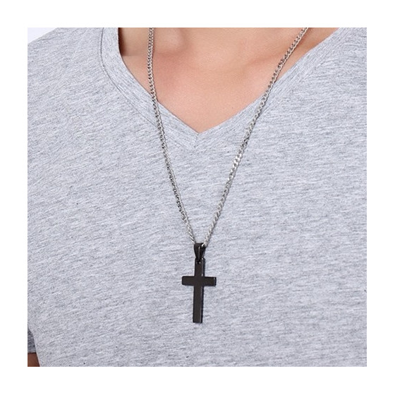 Pendentif Croix CROSS avec Chaîne Noir