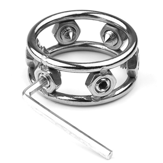 Cockring en métal avec Pics Spikes Steel