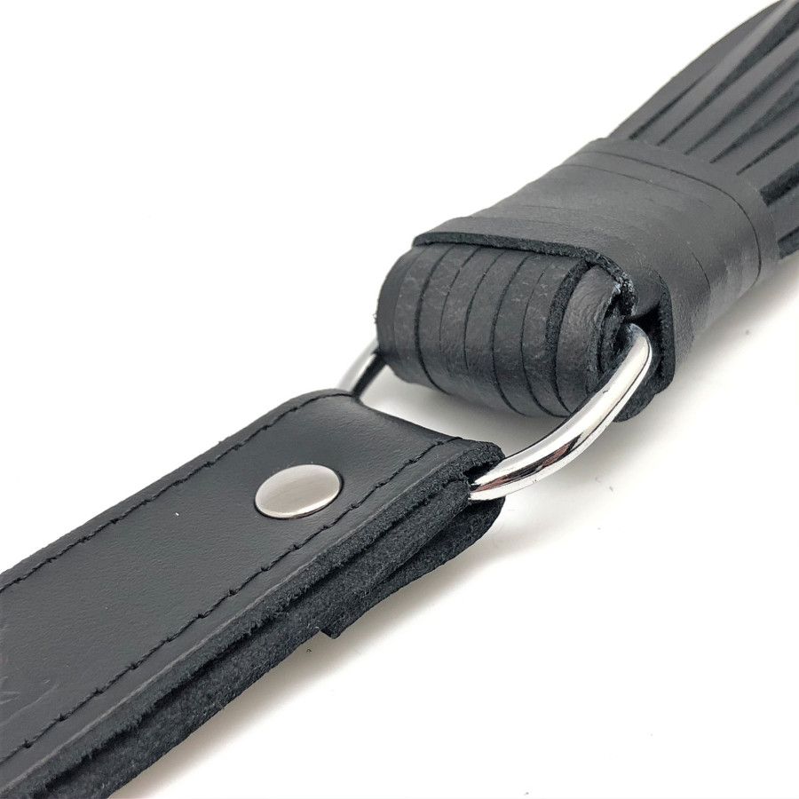 Martinet en cuir 46 Brins avec poignée 75cm