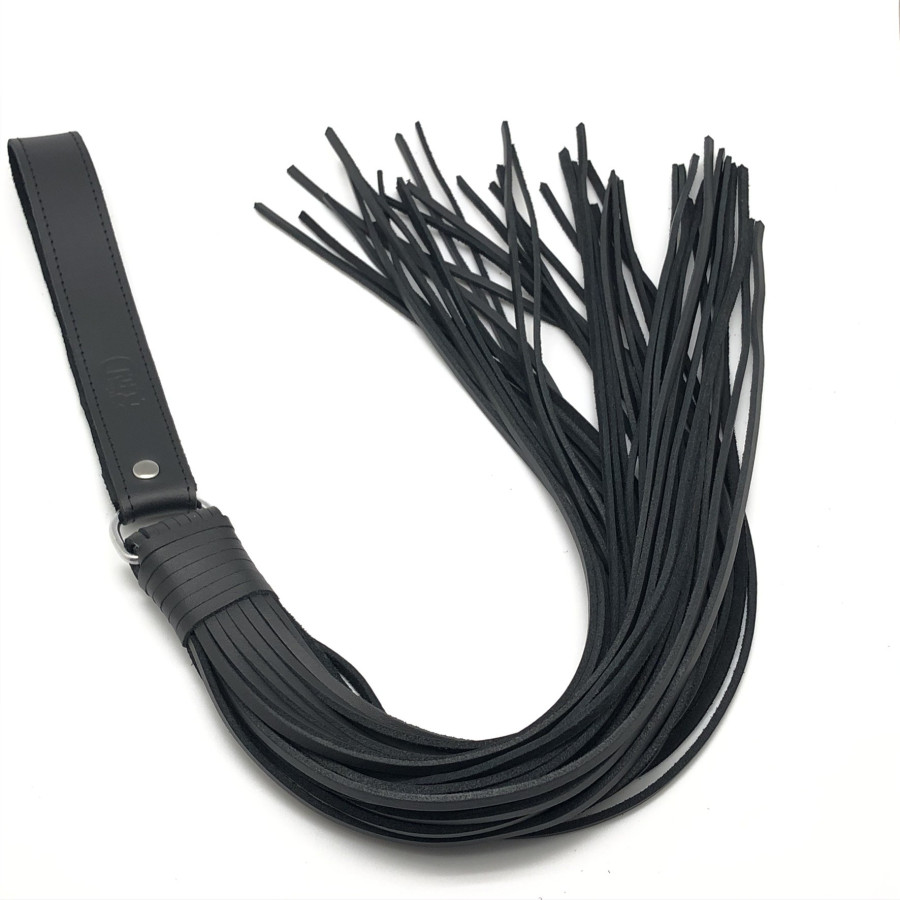 Martinet en cuir 46 Brins avec poignée 75cm
