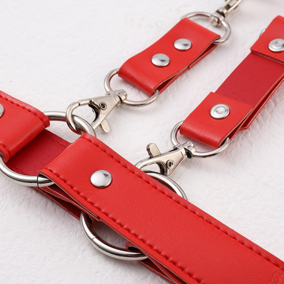 Ceinture Porte-Jarretelles et Menottes Rouge