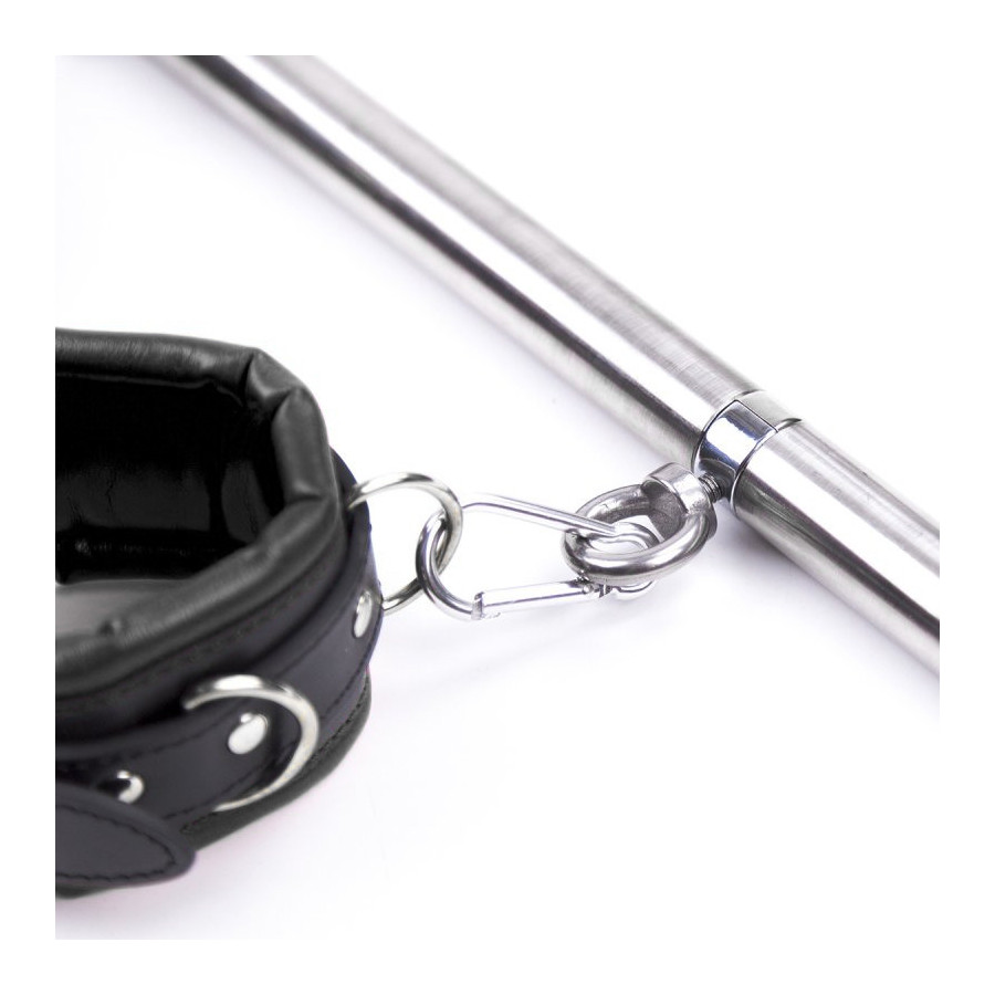 Kit Barre de maintien Collier et Menottes Simply Dom Noir