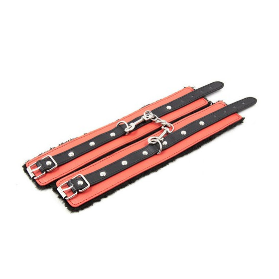 Kit SM Noir-Rouge 7 Pièces